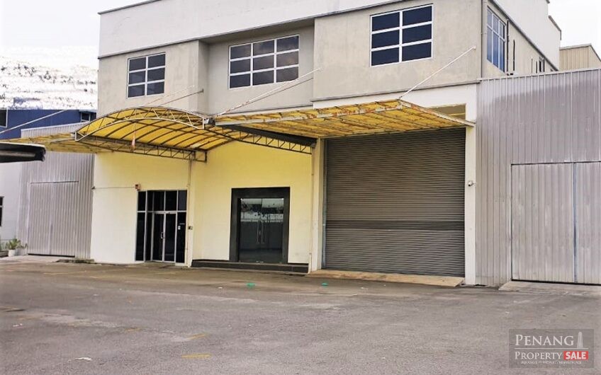 1.5 Storey Detached Factory Warehouse 27,200 sq.ft Power 300Amps High Ceiling 40ft