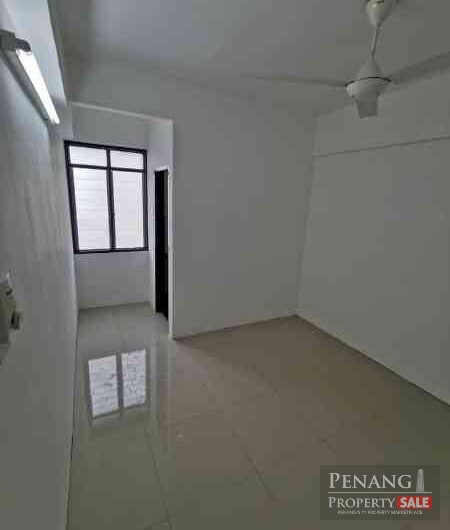 Halaman Kristal Block 5 Apartment at Jalan Free School, Jelutong near General Hospital, KOMTAR